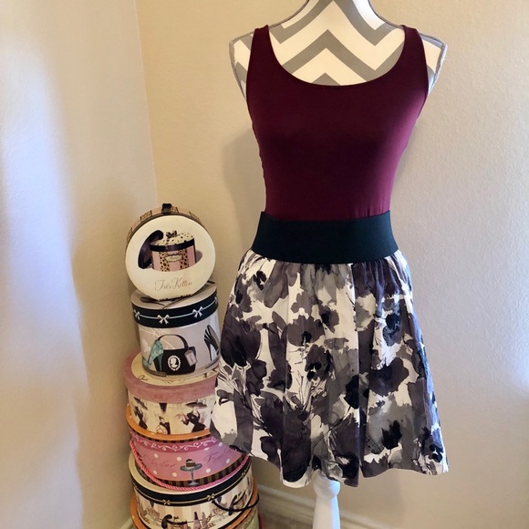 Express Dresses & Skirts - HP 3/4 Black & White Mini Skirt